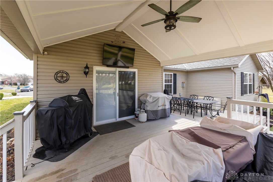 2733 Fieldbrook Court, Troy, Ohio image 13