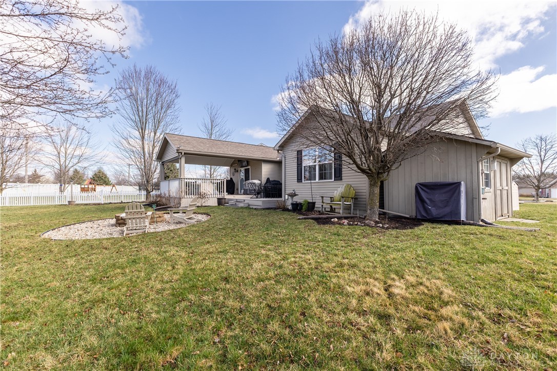 2733 Fieldbrook Court, Troy, Ohio image 8