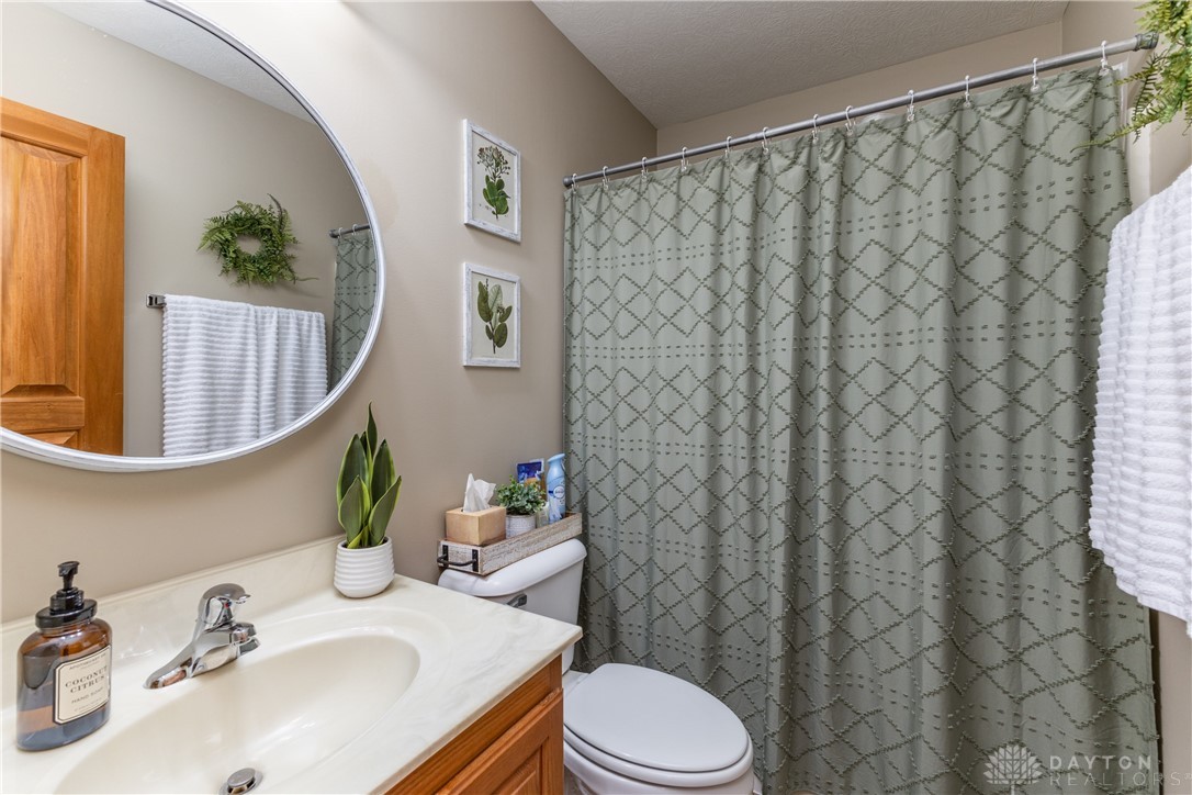 2733 Fieldbrook Court, Troy, Ohio image 35