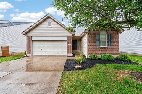 Photo of 325 Easton Manor Drive, Monroe, OH 45050 (MLS # 957077)
