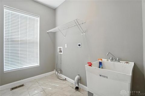 Tiny photo for 1589 Stonebury Court, Beavercreek Twp, OH 45385 (MLS # 945532)