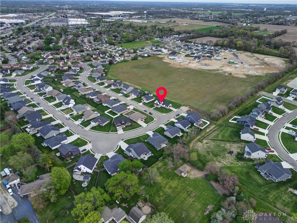 2737 Executive Drive, Troy, Ohio image 2