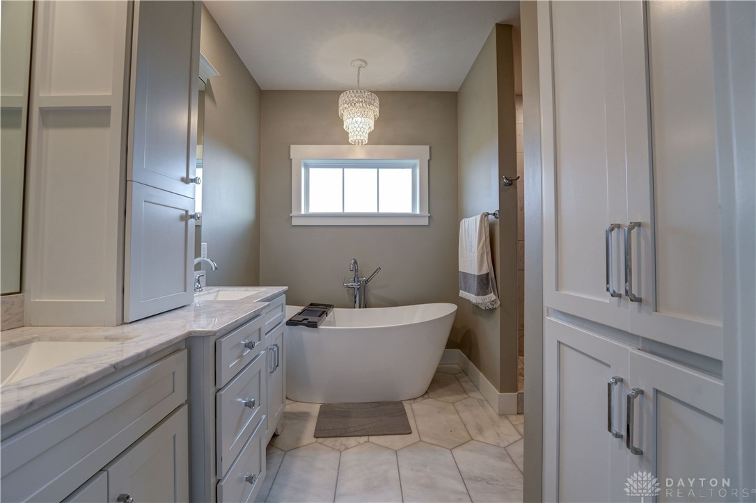 2737 Executive Drive, Troy, Ohio image 21