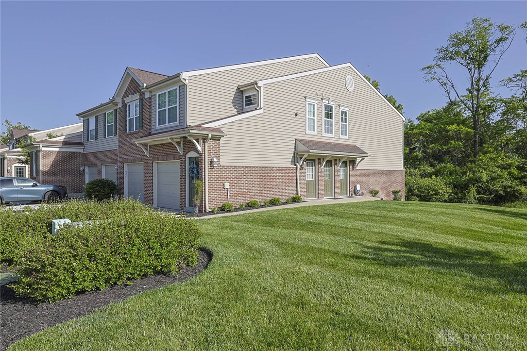 1296 Shadowood Trail