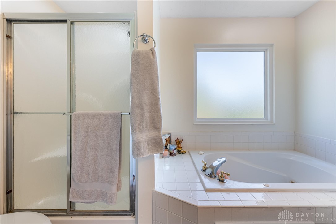 5015 Summerset Drive, Tipp City, Ohio image 25