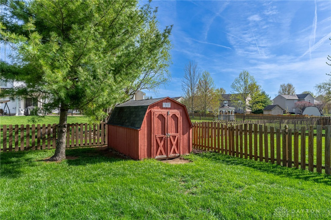 5015 Summerset Drive, Tipp City, Ohio image 36
