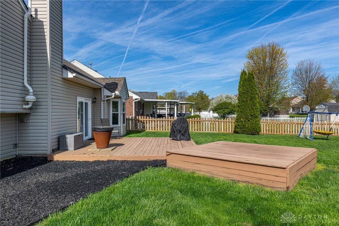 5015 Summerset Drive, Tipp City, Ohio image 38