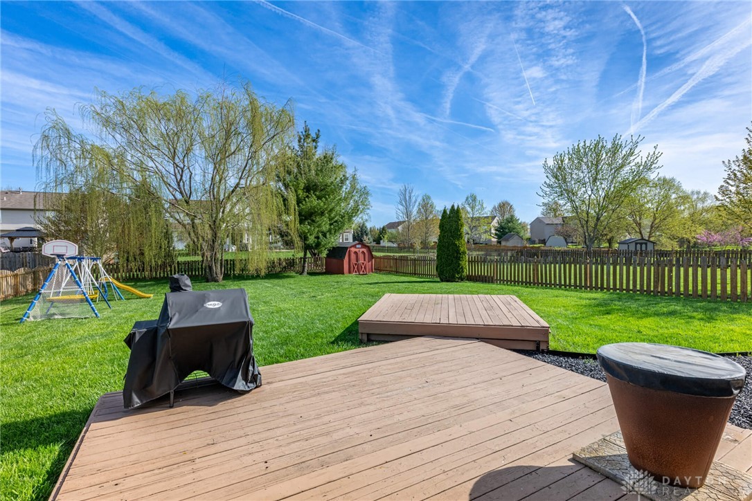 5015 Summerset Drive, Tipp City, Ohio image 32
