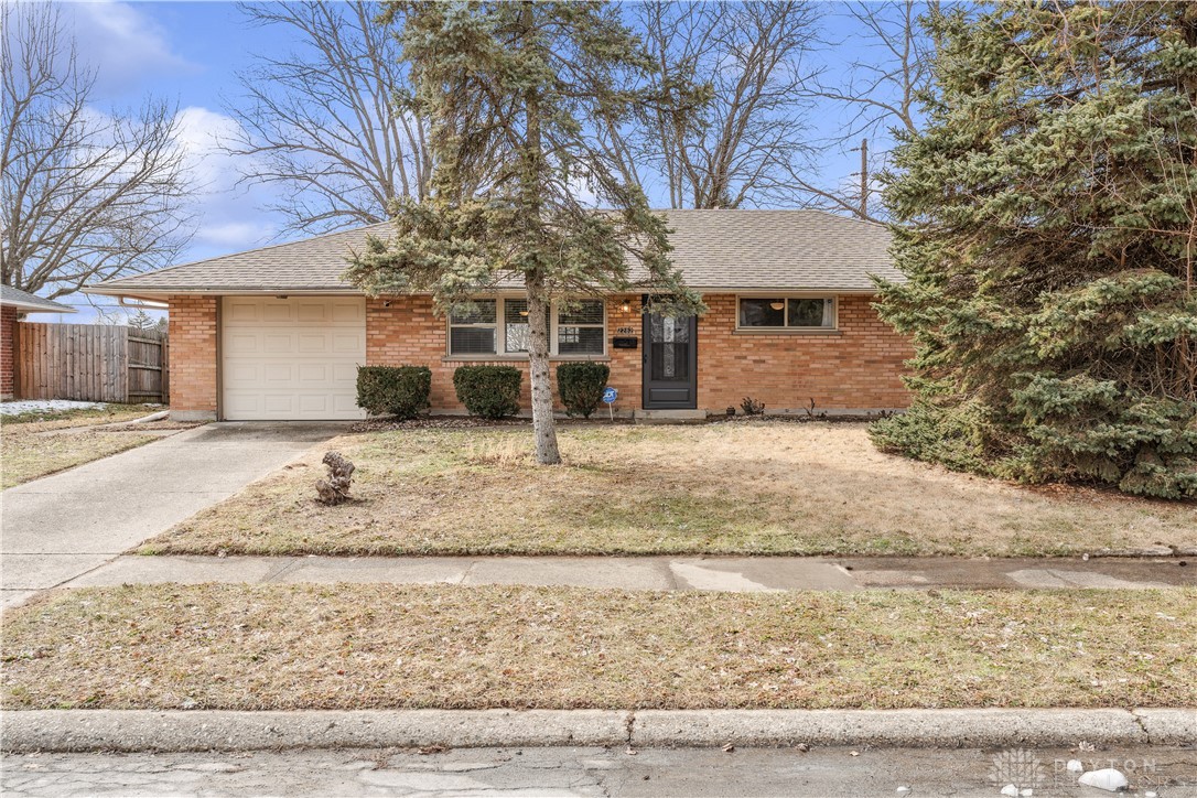2282 Lehigh Place, Moraine, Ohio image 2