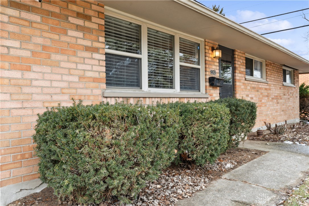 2282 Lehigh Place, Moraine, Ohio image 4