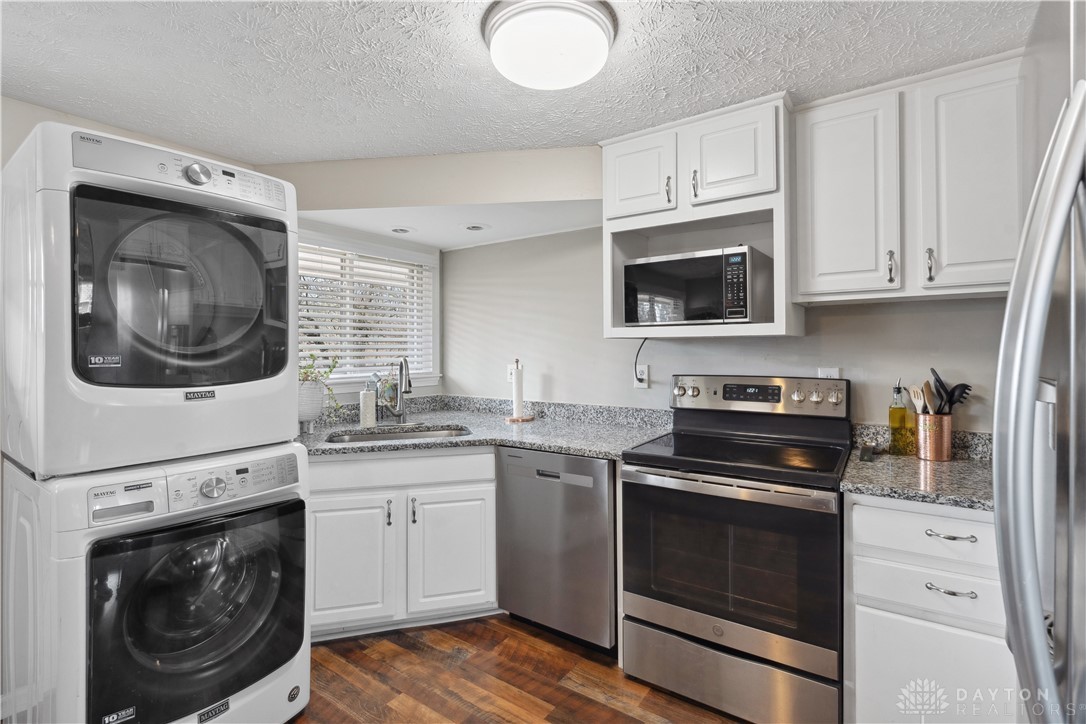 2282 Lehigh Place, Moraine, Ohio image 14