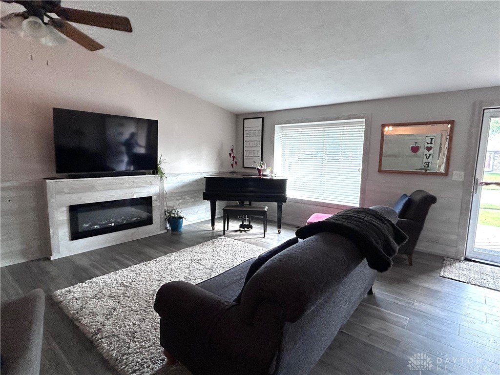 6038 Brown Deer Place, Dayton, Ohio image 38