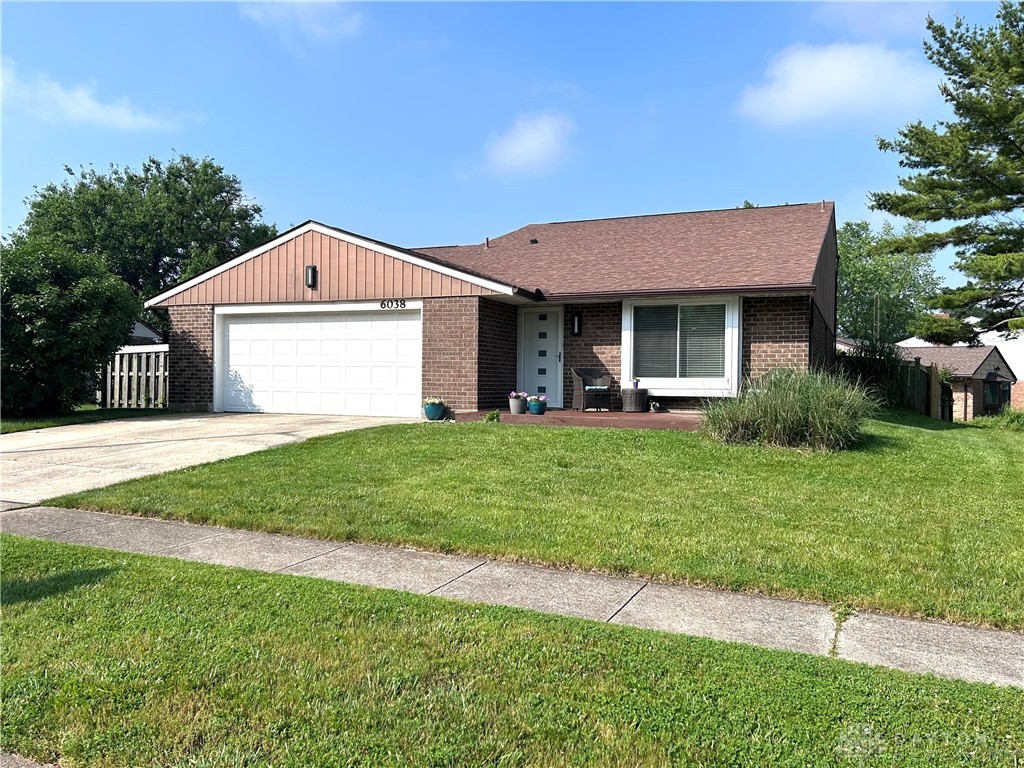 6038 Brown Deer Place, Dayton, Ohio image 2