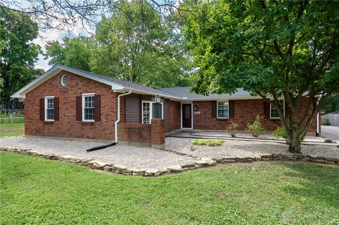 4029 Lyndell Drive, Beavercreek, Ohio image 3
