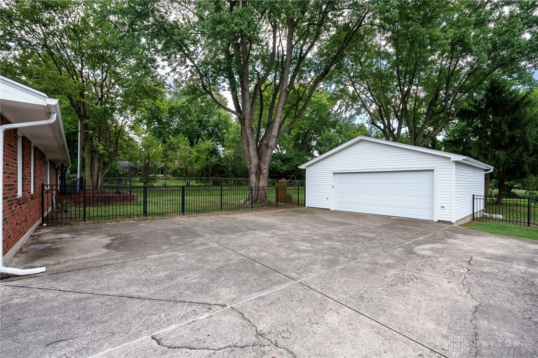 4029 Lyndell Drive, Beavercreek, Ohio image 34