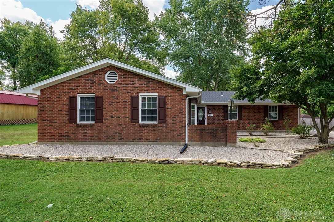 4029 Lyndell Drive, Beavercreek, Ohio image 2