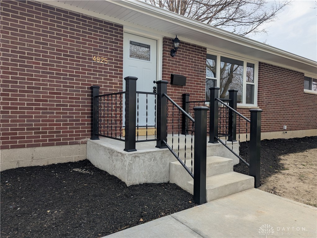 4825 Mesa Lane, Springfield, Ohio image 2