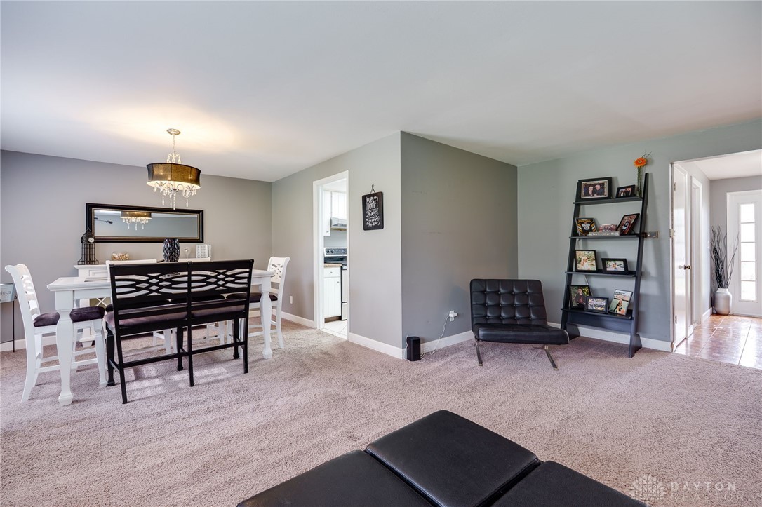 6120 Park Ridge Drive, Dayton, Ohio image 7
