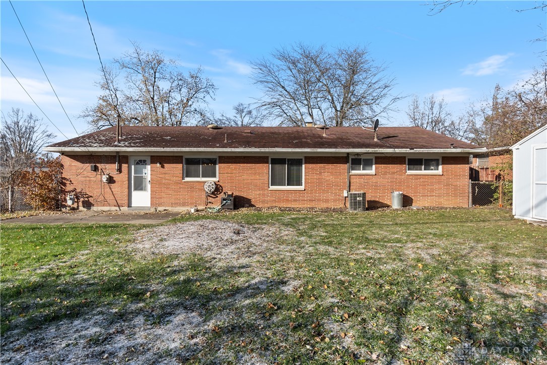 4160 Renwood Drive, Kettering, Ohio image 19