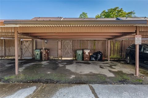 Tiny photo for 2113 Wellington Court, Fairborn, OH 45324 (MLS # 943962)