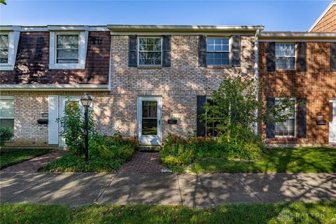 Photo of 2113 Wellington Court, Fairborn, OH 45324 (MLS # 943962)