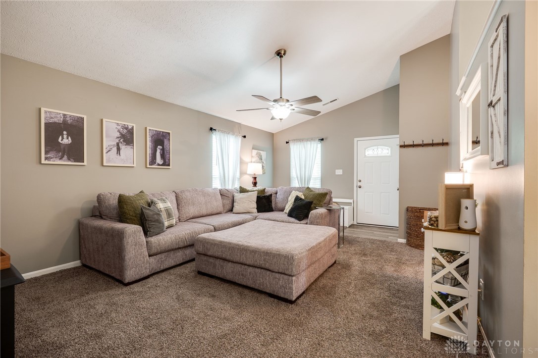 866 Trenton Road, Trenton, Ohio image 3