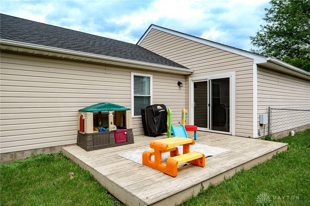 866 Trenton Road, Trenton, Ohio image 17