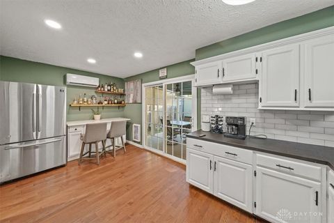 Tiny photo for 319 Moore Street, Middletown, OH 45044 (MLS # 946180)