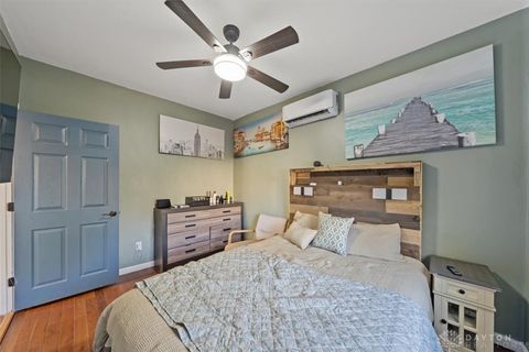 Tiny photo for 319 Moore Street, Middletown, OH 45044 (MLS # 946180)