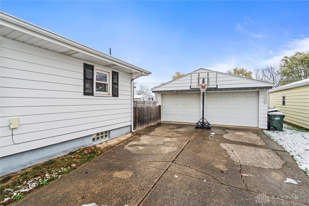 603 Glendale Drive, Troy, Ohio image 37