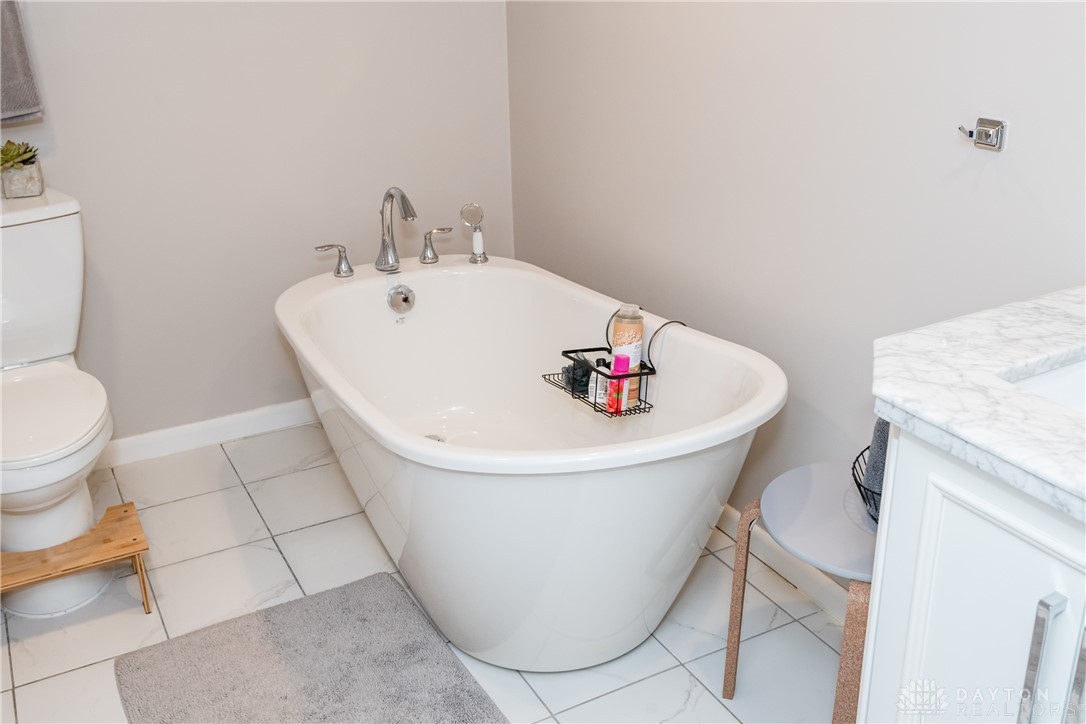 1303 Fleet Road, Troy, Ohio image 28