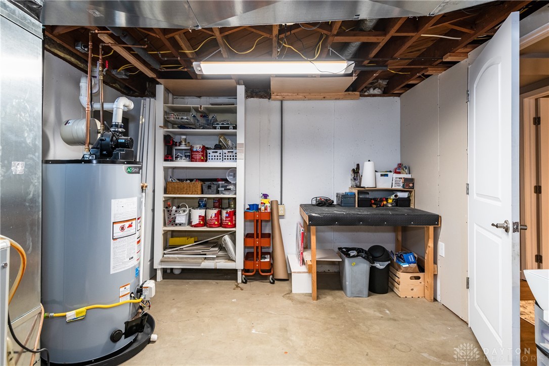 1303 Fleet Road, Troy, Ohio image 32