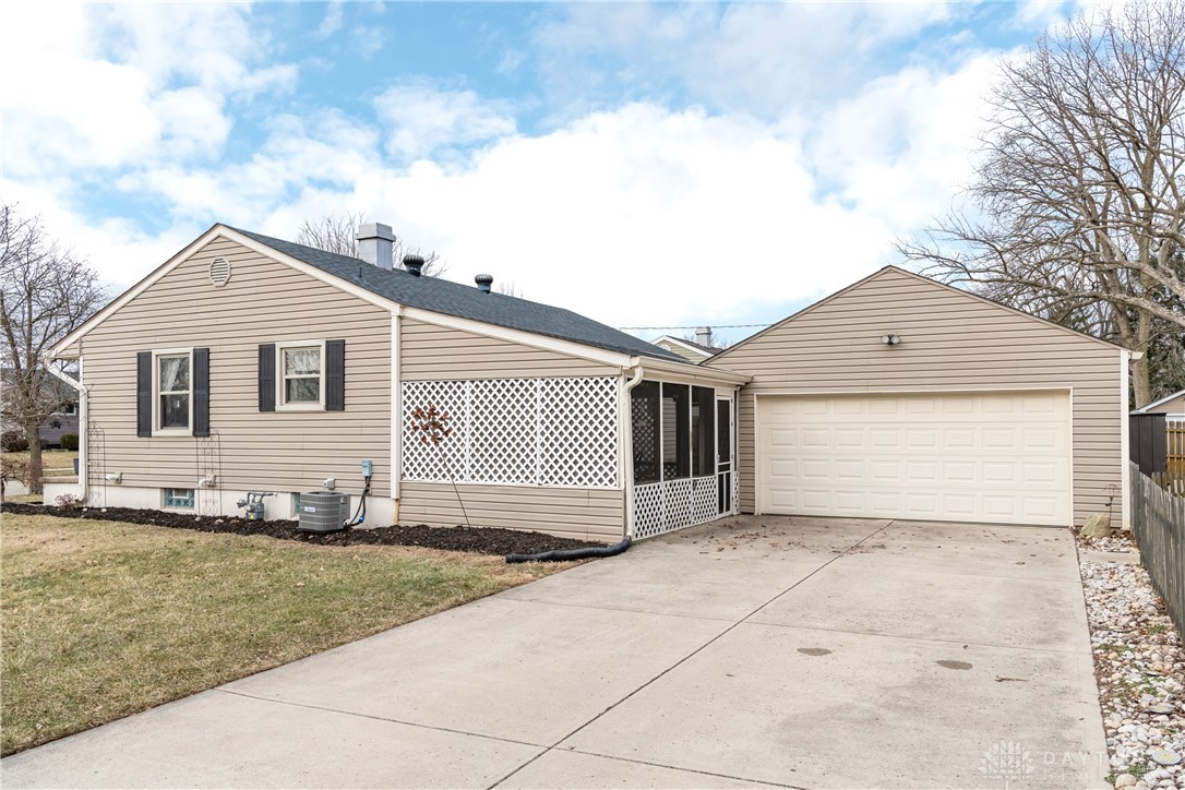 1303 Fleet Road, Troy, Ohio image 3