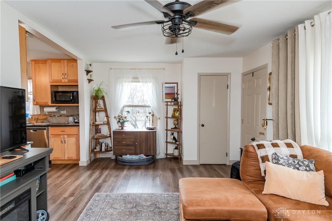 1303 Fleet Road, Troy, Ohio image 8