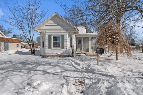 Photo of 614 Lincoln Street, Eaton, OH 45320 (MLS # 951905)