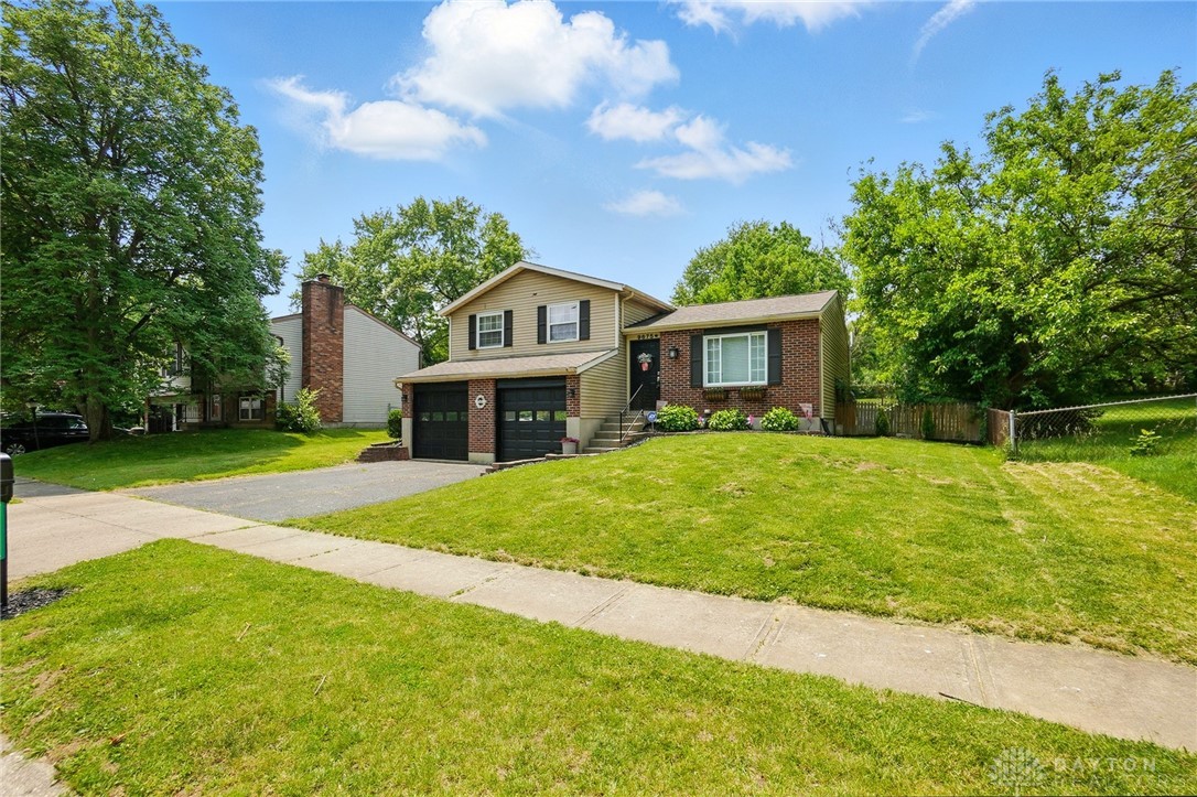9675 Pellston Way, Miamisburg, Ohio image 3