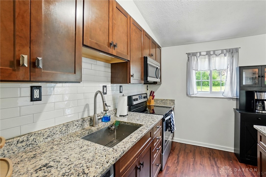 9675 Pellston Way, Miamisburg, Ohio image 12