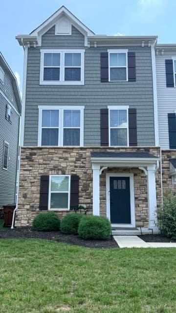 Photo of 5 Wentworth Lane, Deer Park, OH 45236 (MLS # 964469)