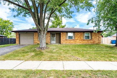 Photo of 7211 Stonehurst Drive, Dayton, OH 45424 (MLS # 942724)