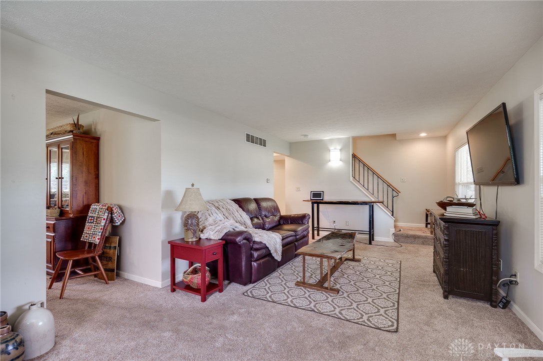 3479 Johnson Road, Springfield, Ohio image 9