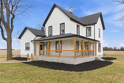 Homes For Sale - 1213 W Holtzmuller Road<br/> Preble County, West Manchester, OH 45382