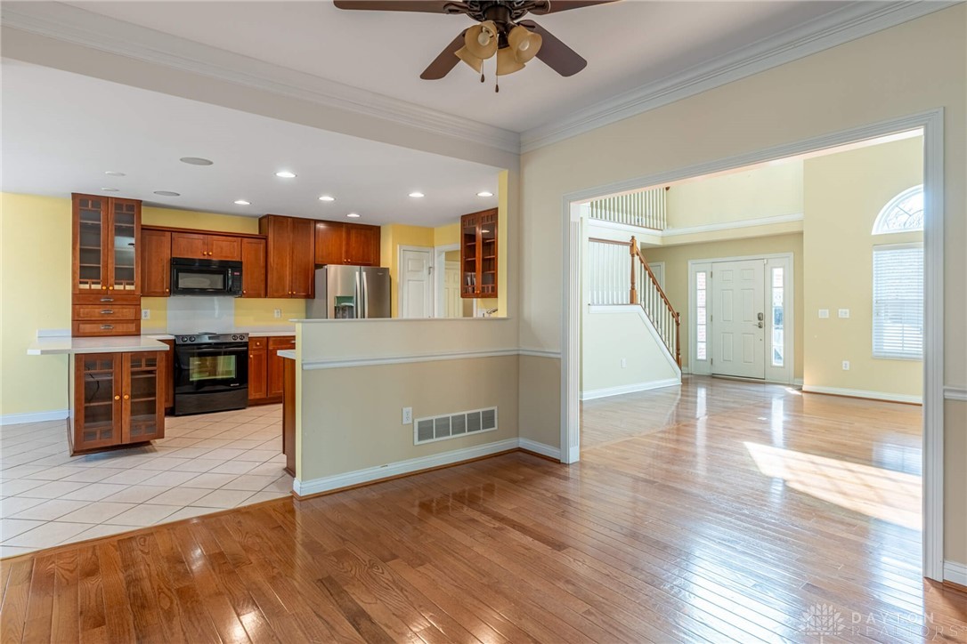 5075 Long Meadow Drive, Franklin, Ohio image 7