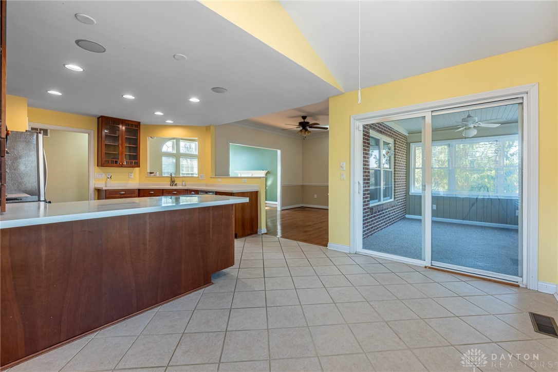 5075 Long Meadow Drive, Franklin, Ohio image 11