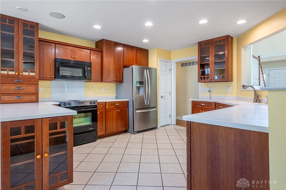 5075 Long Meadow Drive, Franklin, Ohio image 12