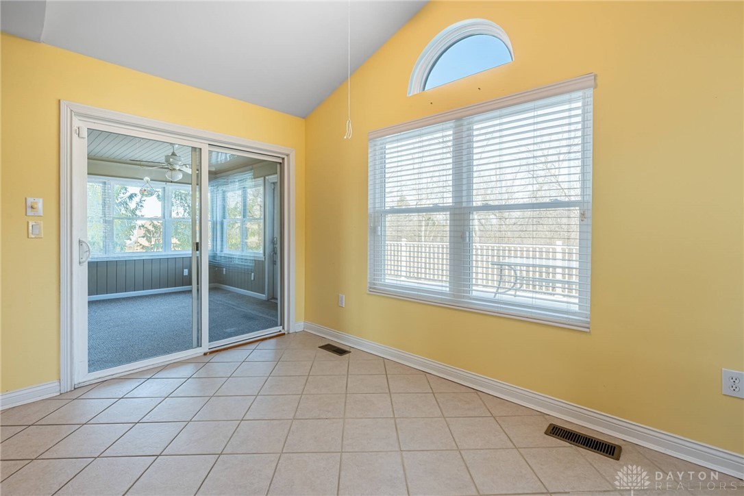 5075 Long Meadow Drive, Franklin, Ohio image 10