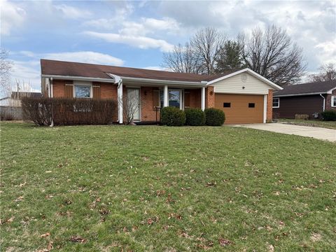 Homes For Sale - 504 Meadow Lane<br/> Trenton, OH 45067