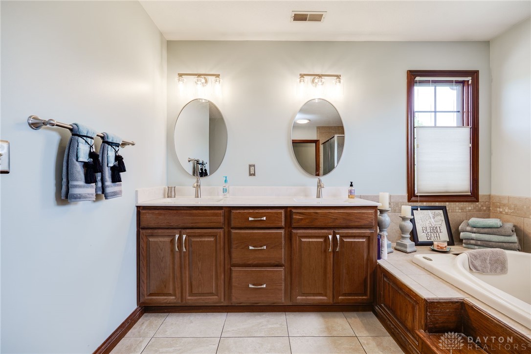 730 Baneberry Court, Tipp City, Ohio image 30
