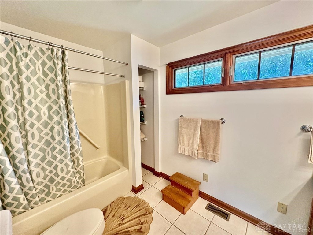 7984 Waynesboro Way, Waynesville, Ohio image 13