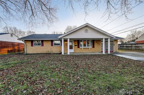 Photo of 304 Applegate Road, Englewood, OH 45322 (MLS # 952733)