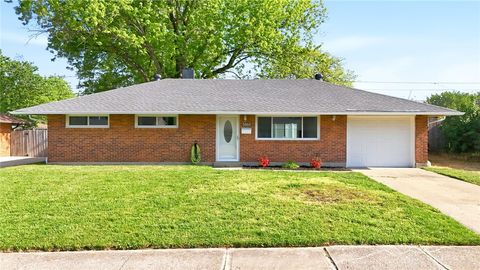 Photo of 5869 Beecham Drive, Dayton, OH 45424 (MLS # 957626)